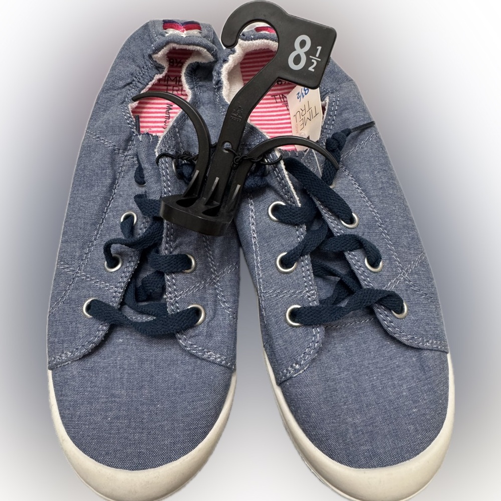 Time and tru memory foam shoe size 8.5 NWT